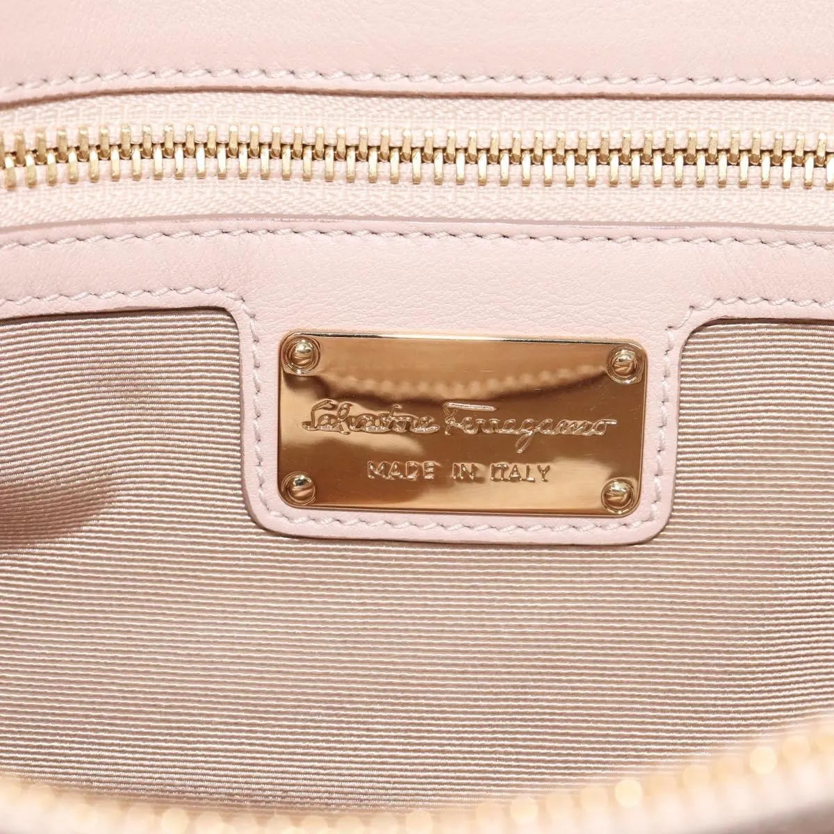 Salvatore Ferragamo Gancini Chain Leather, Beige, Leather, Shoulder Bag