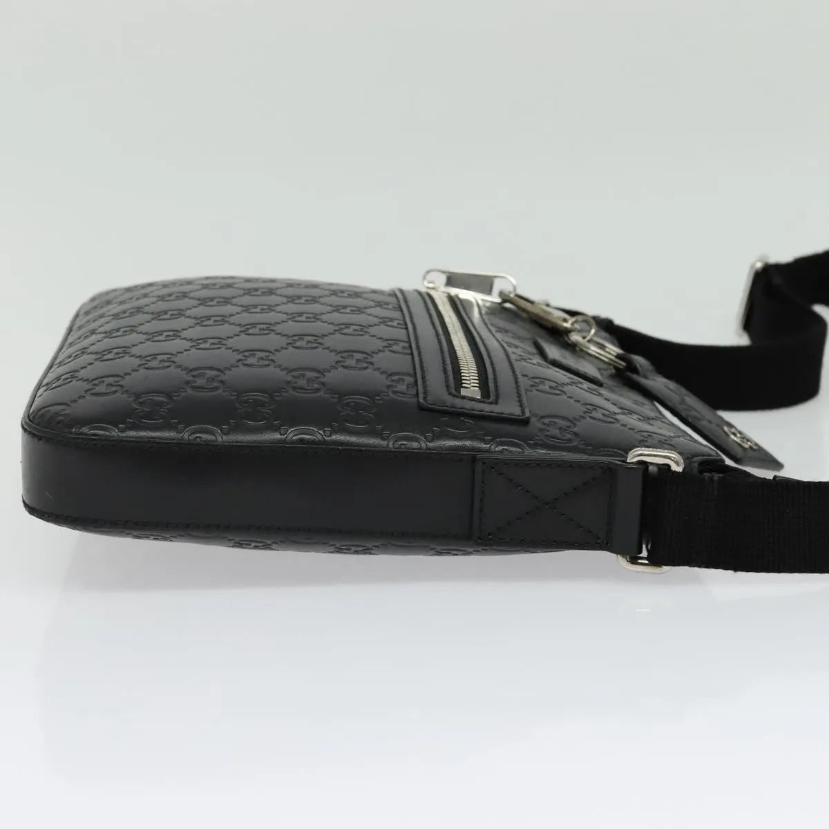 Gucci Signature Zip Messenger Guccissima Leather, Black, Leather, Shoulder Bag