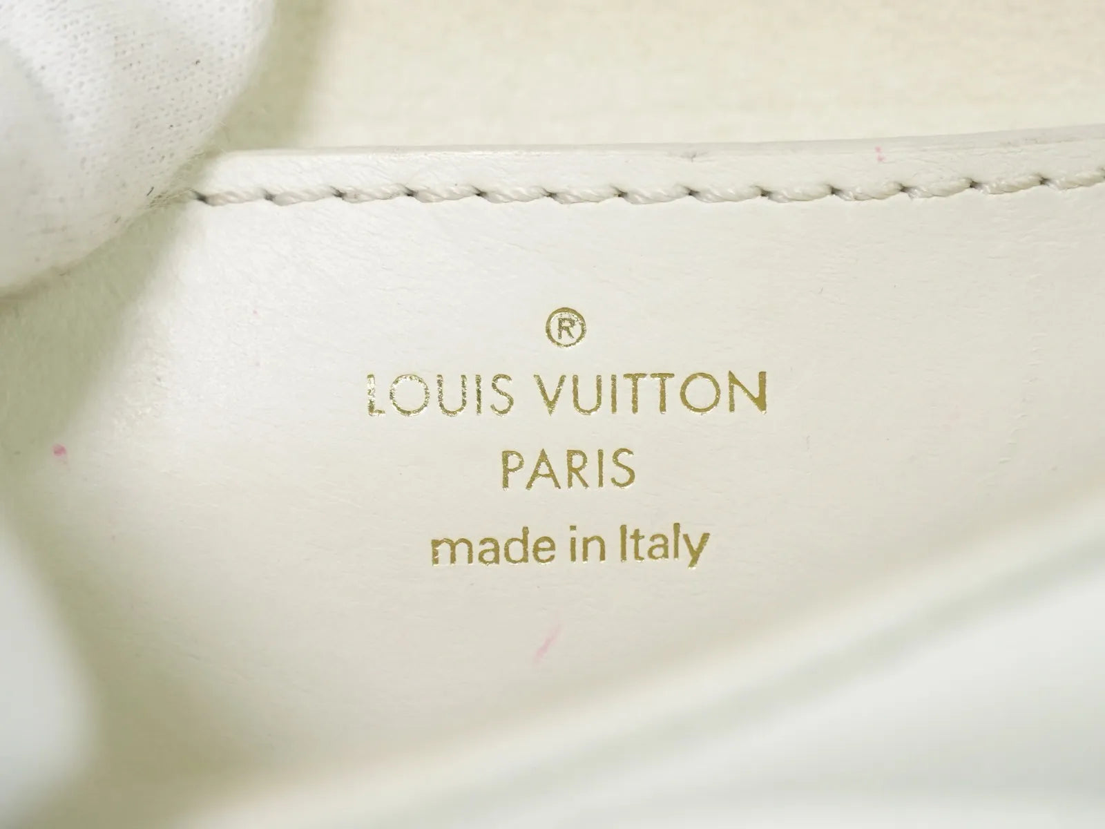 Louis Vuitton New Wave Multi Pochette Quilted Leather, White, Leather, Shoulder Bag