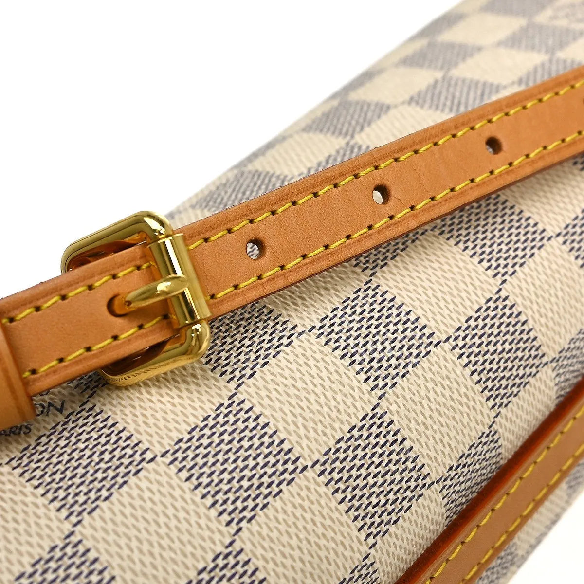 Louis Vuitton Bottle Holder Damier, White, Canvas, Clutch
