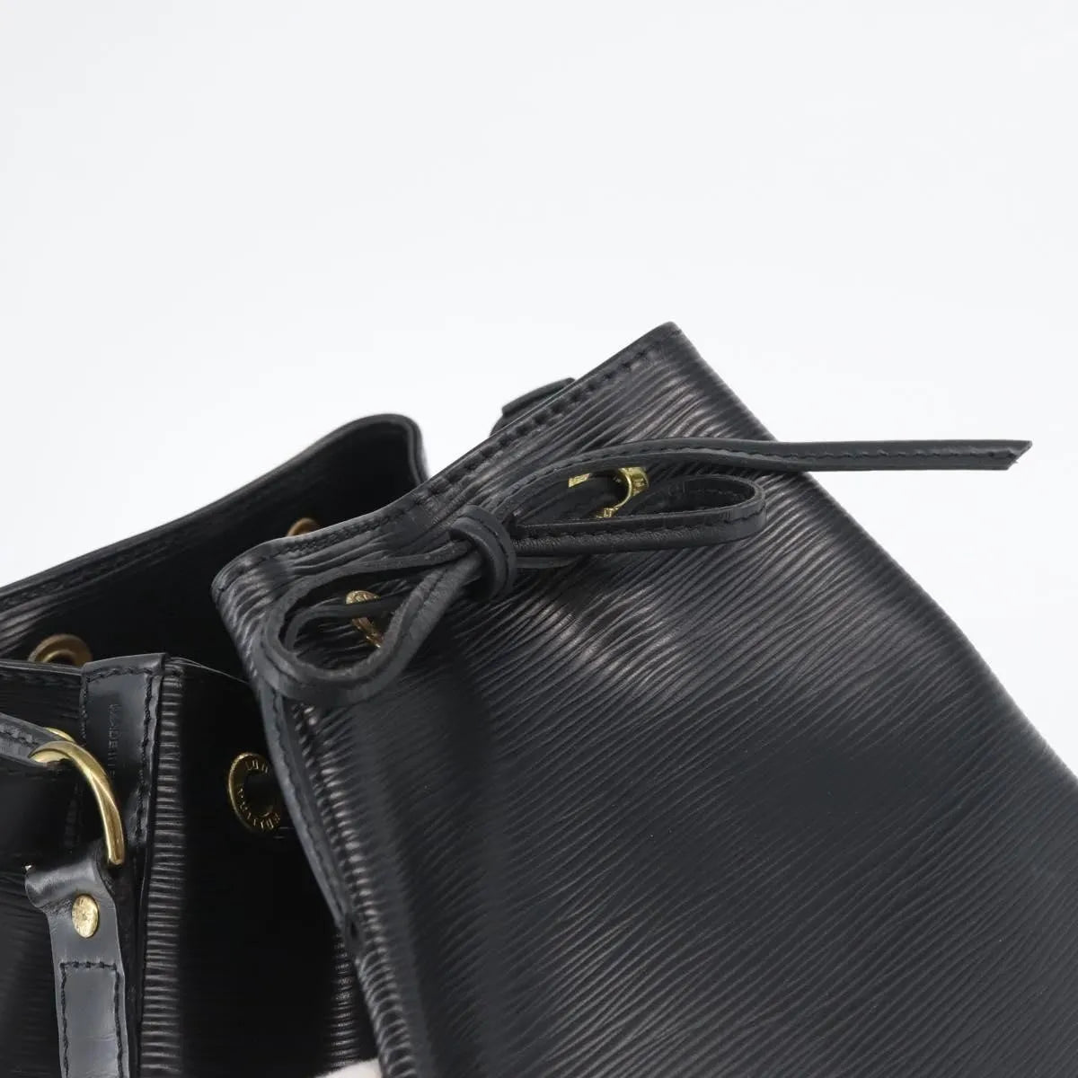 Louis Vuitton Noe Epi Leather, Black, Leather, Shoulder Bag