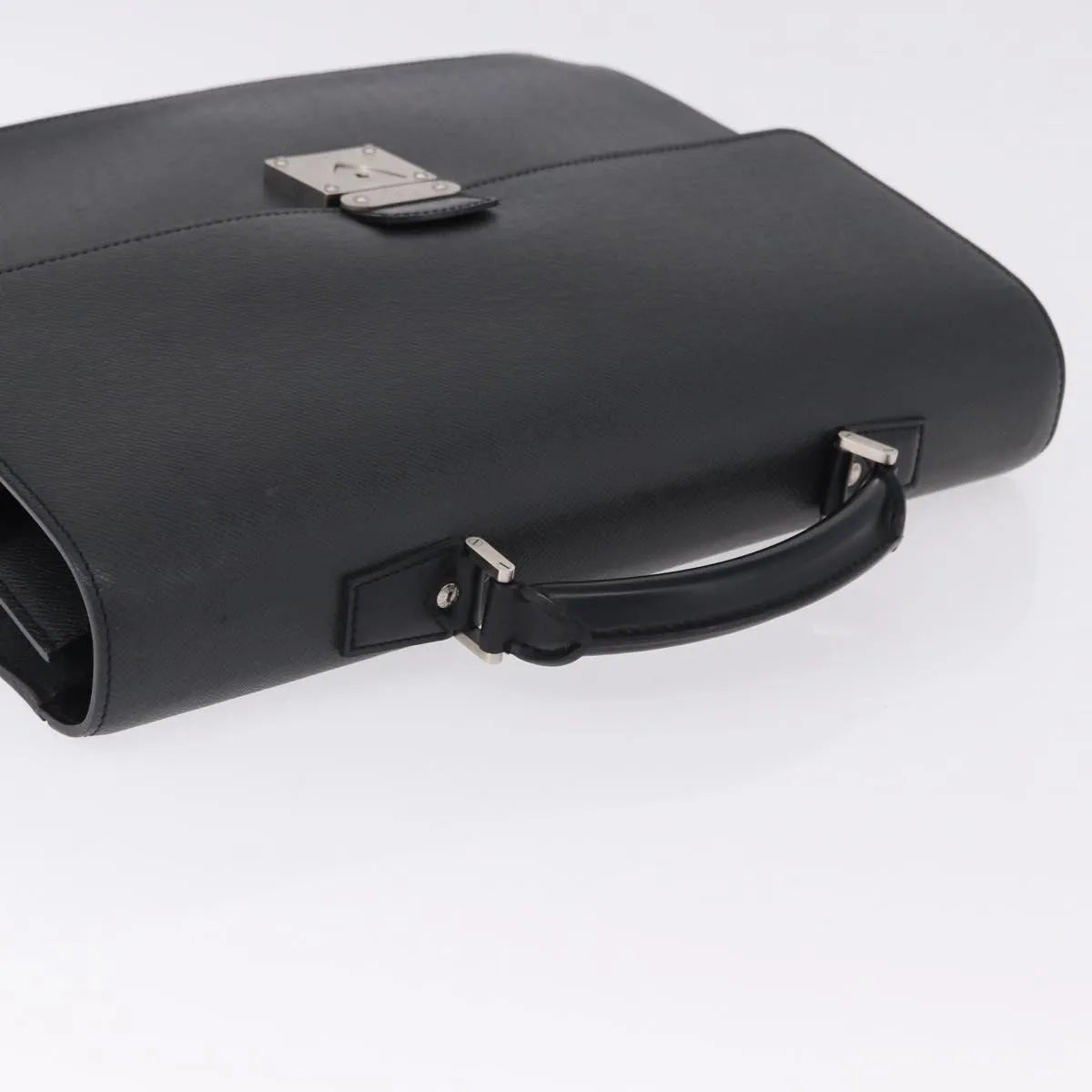 Louis Vuitton Robusto Taiga, Black, Leather, Briefcase