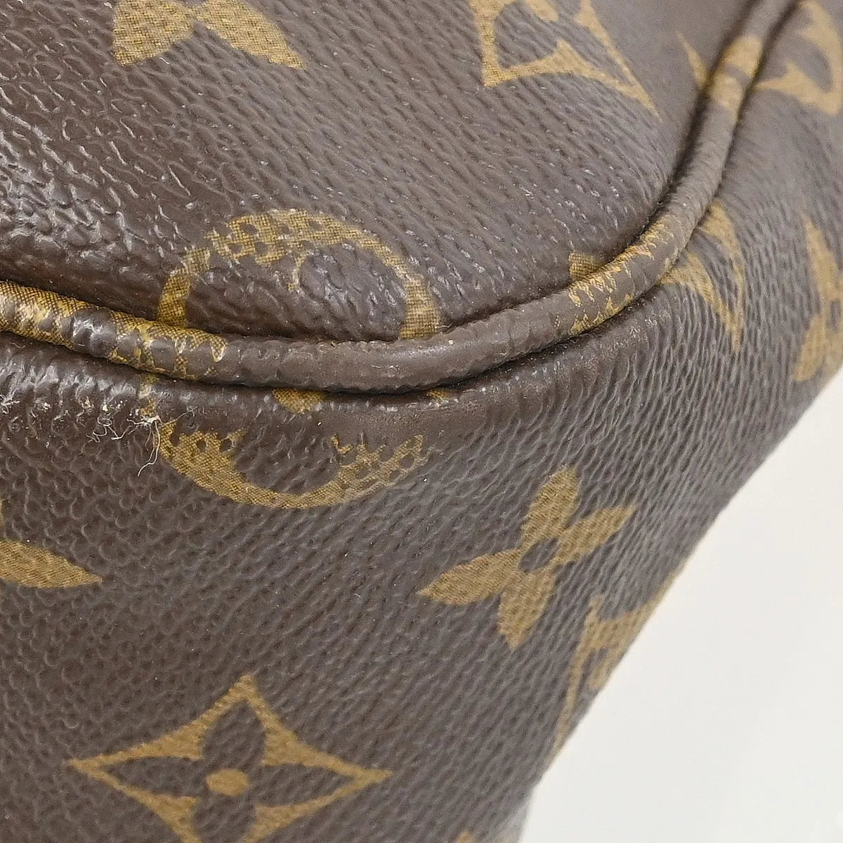 Louis Vuitton Sac Bosphore Monogram Canvas, Brown, Canvas, Briefcase