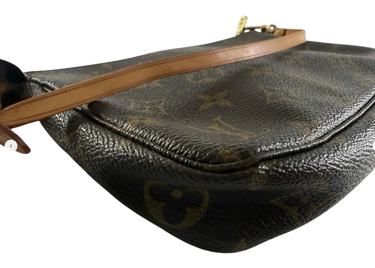 Louis Vuitton Louis Vuitton Monogramme Pochette Monogramme Canvas, Brown, Canvas, Clutch