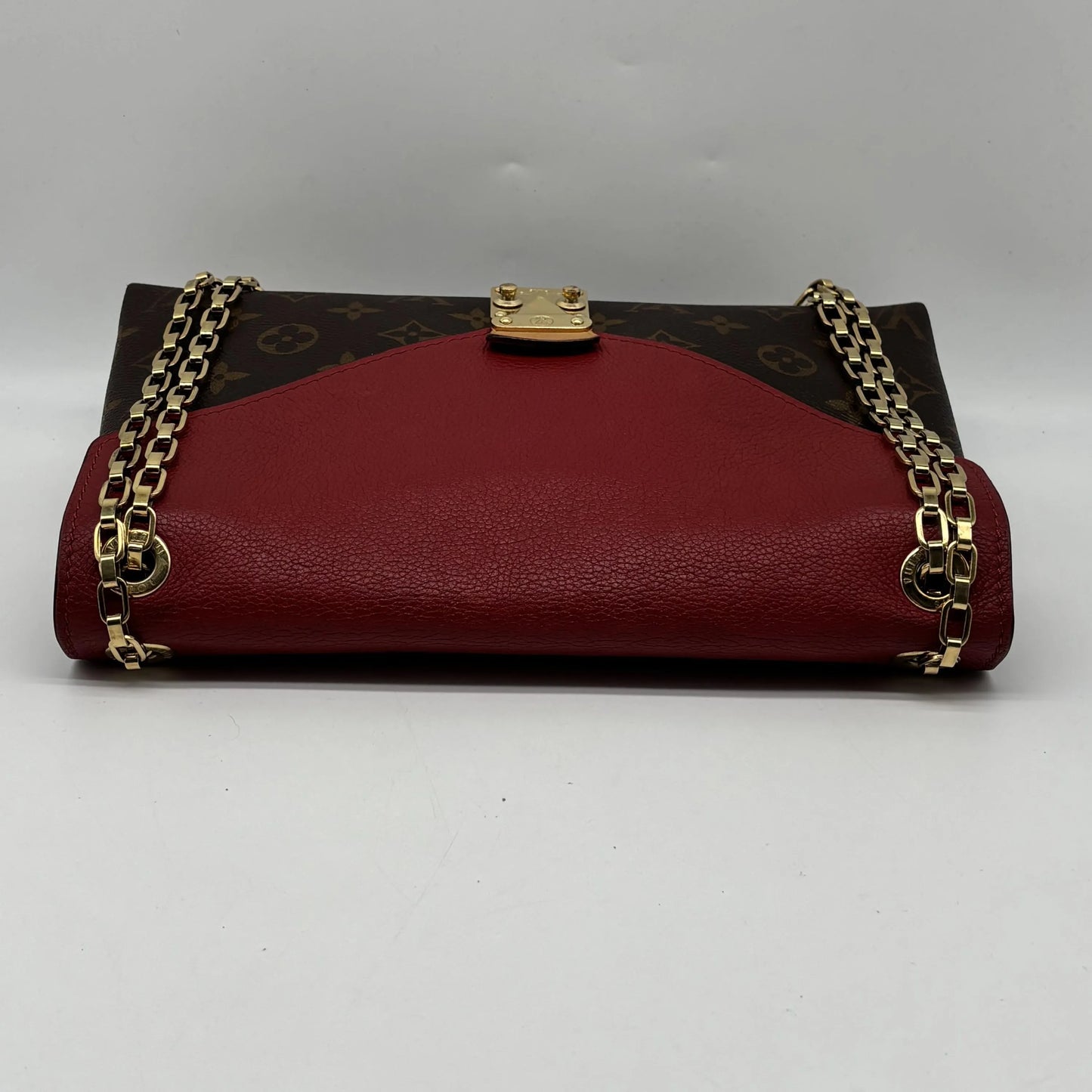 Louis Vuitton Pallas Chain Shoulder Monogram Canvas and Calfskin, Brown, Canvas, Clutch