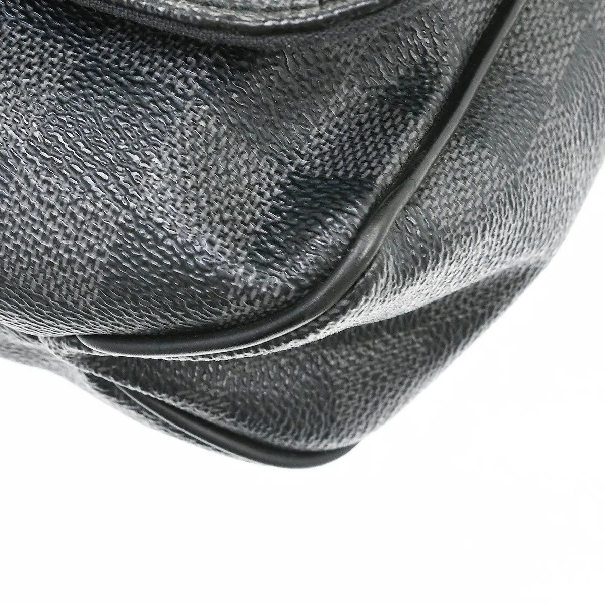 Louis Vuitton District Messenger Damier Graphite, Black, Canvas, Shoulder Bag