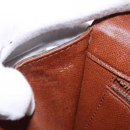 Louis Vuitton Dame Pochette Monogram Canvas, Brown, Canvas, Clutch