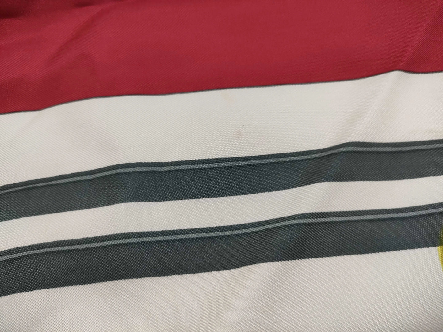 Hermes Carré 90 Silk multicolor, Multicolour, Silk, Scarf