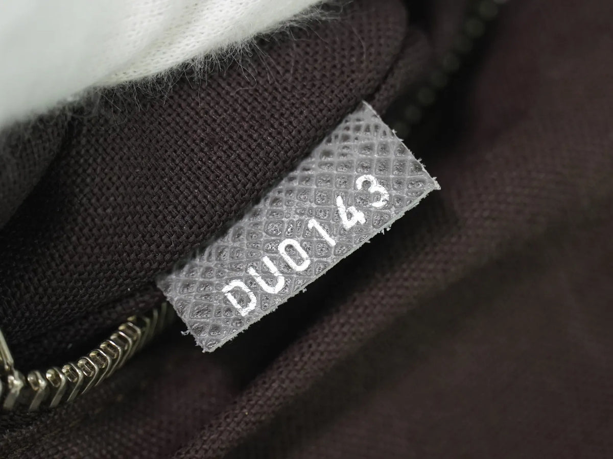Louis Vuitton Roman Taiga Leather, Gray, Leather, Shoulder Bag