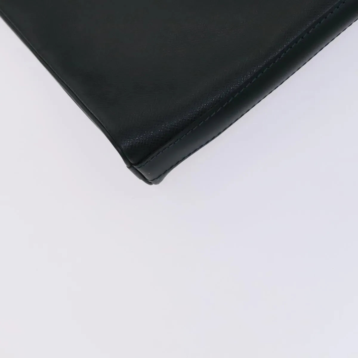 Louis Vuitton Garment Cover Taiga Leather, Other, Leather, Travel Bag