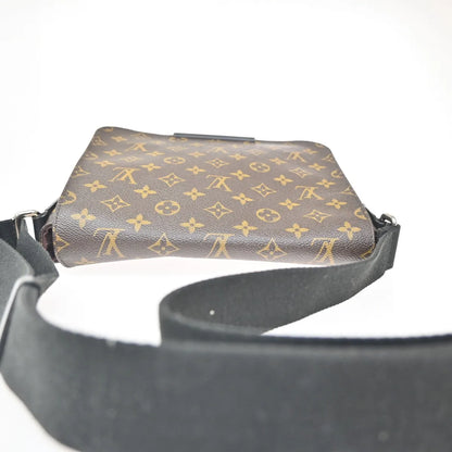 Louis Vuitton District Messenger Macassar Monogram Canvas, Brown, Canvas, Shoulder Bag