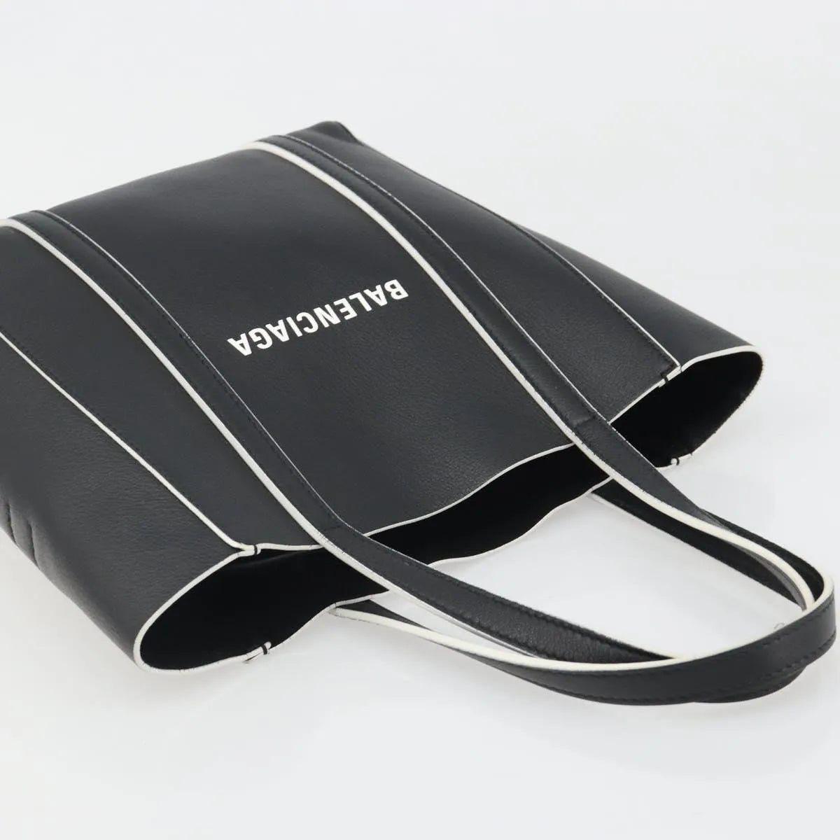 Balenciaga Everyday Tote Leather, Black, Leather, Tote Bag