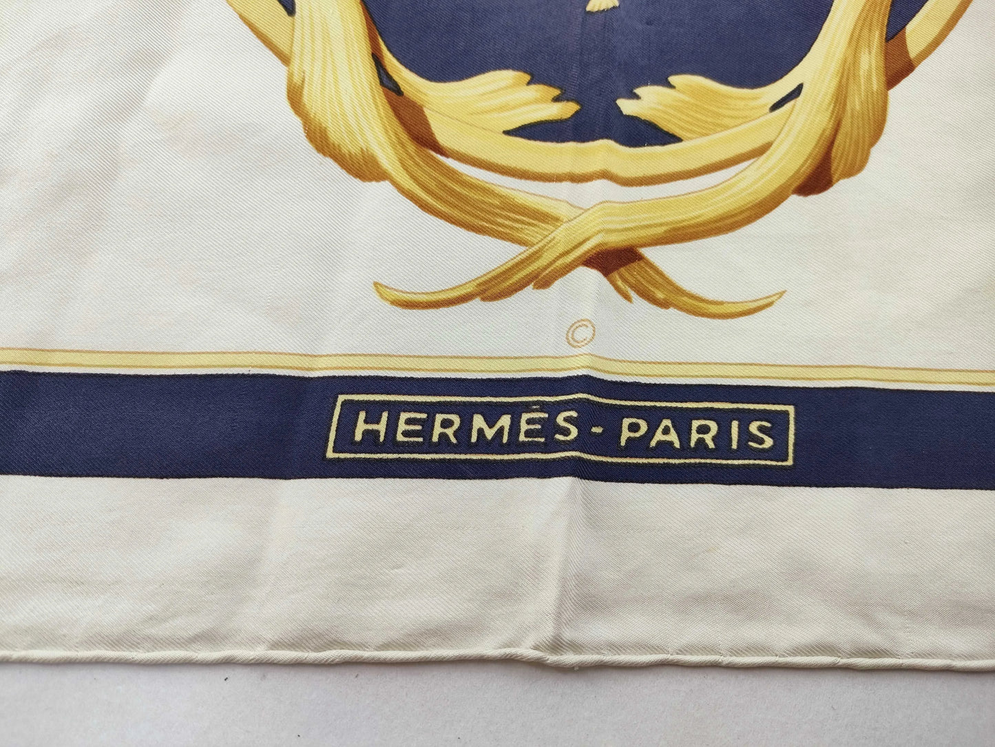 Hermes Carré 90 Silk multicolor, Multicolour, Silk, Scarf