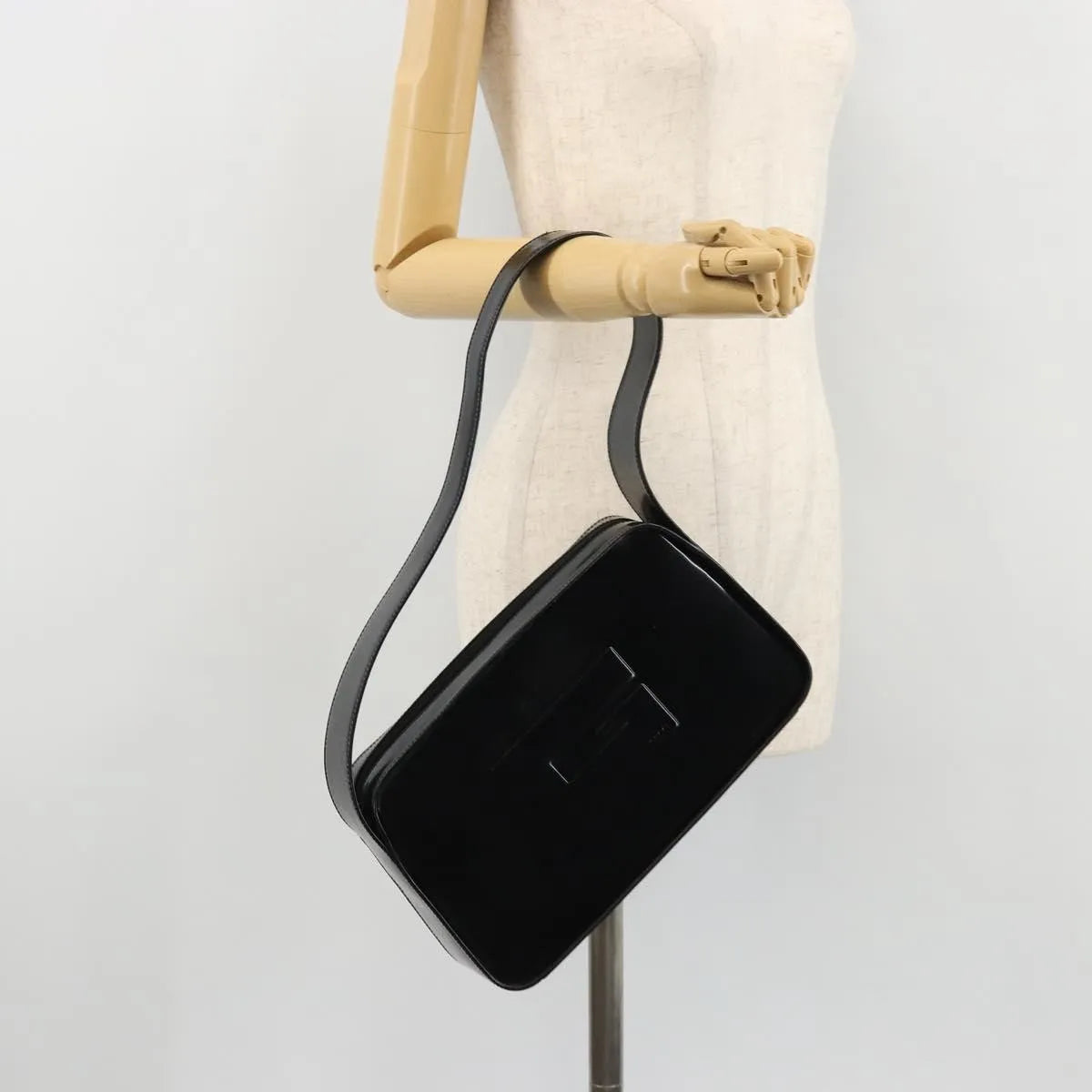 Gucci Vintage G logo Leather, Black, Patent Leather, Shoulder Bag