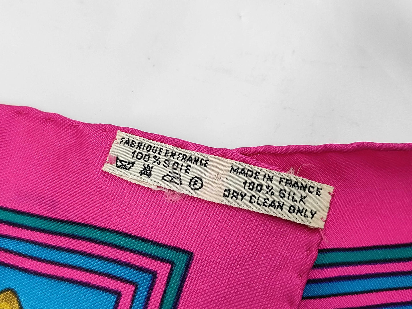 Hermes Carré 90 Silk multicolor, Multicolour, Silk, Scarf