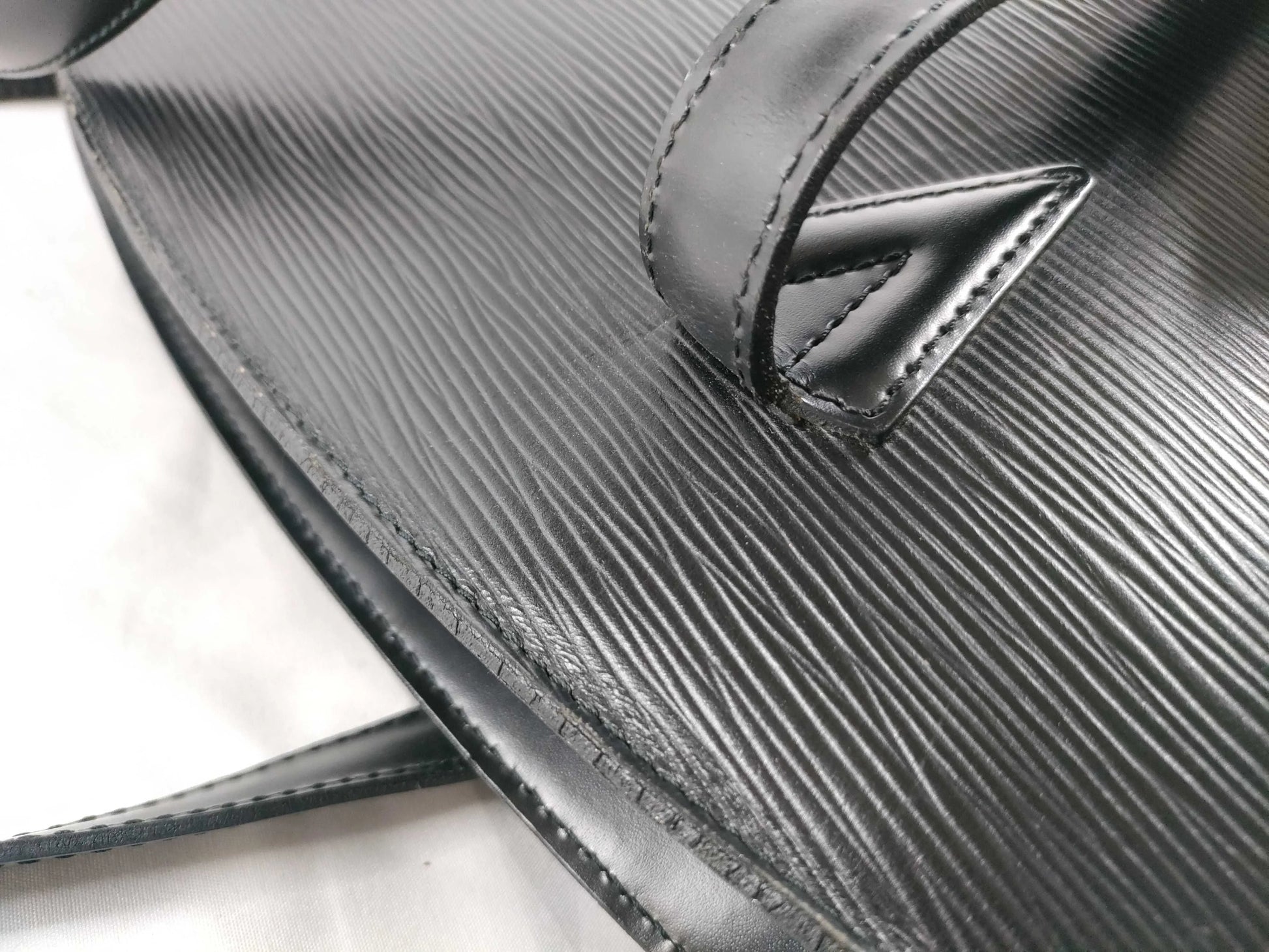 Louis Vuitton Saint Jacques Epi Leather, Black, Leather, Shoulder Bag