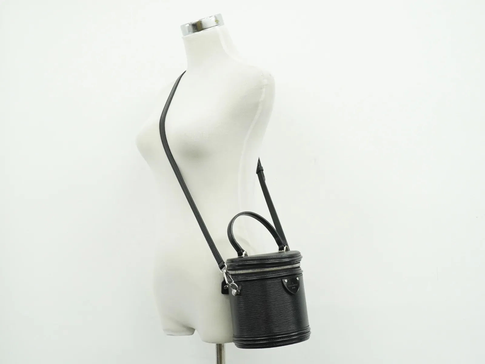Louis Vuitton Cannes Epi, Black, Leather, Handbag