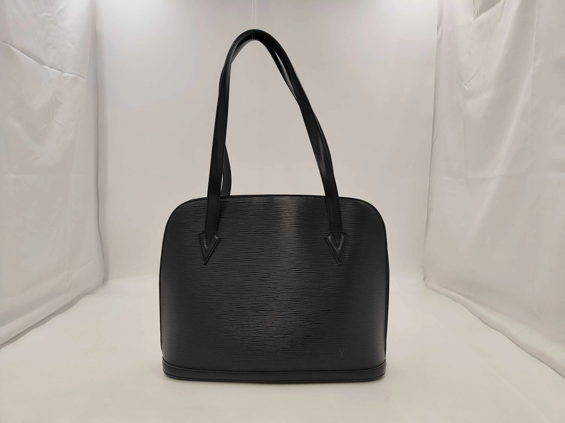 Louis Vuitton Lussac Epi Leather, Black, Leather, Handbag