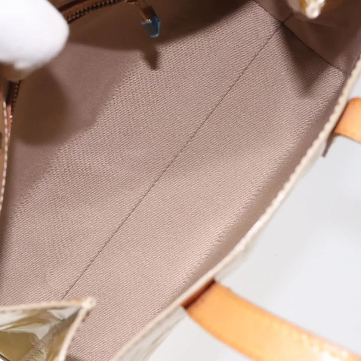 Louis Vuitton Reade Monogram Vernis, Beige, Patent Leather, Handbag