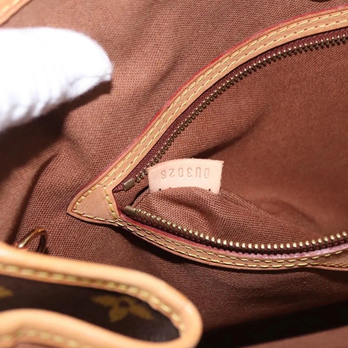 Louis Vuitton Batignolles Monogram Canvas, Brown, Canvas, Shoulder Bag