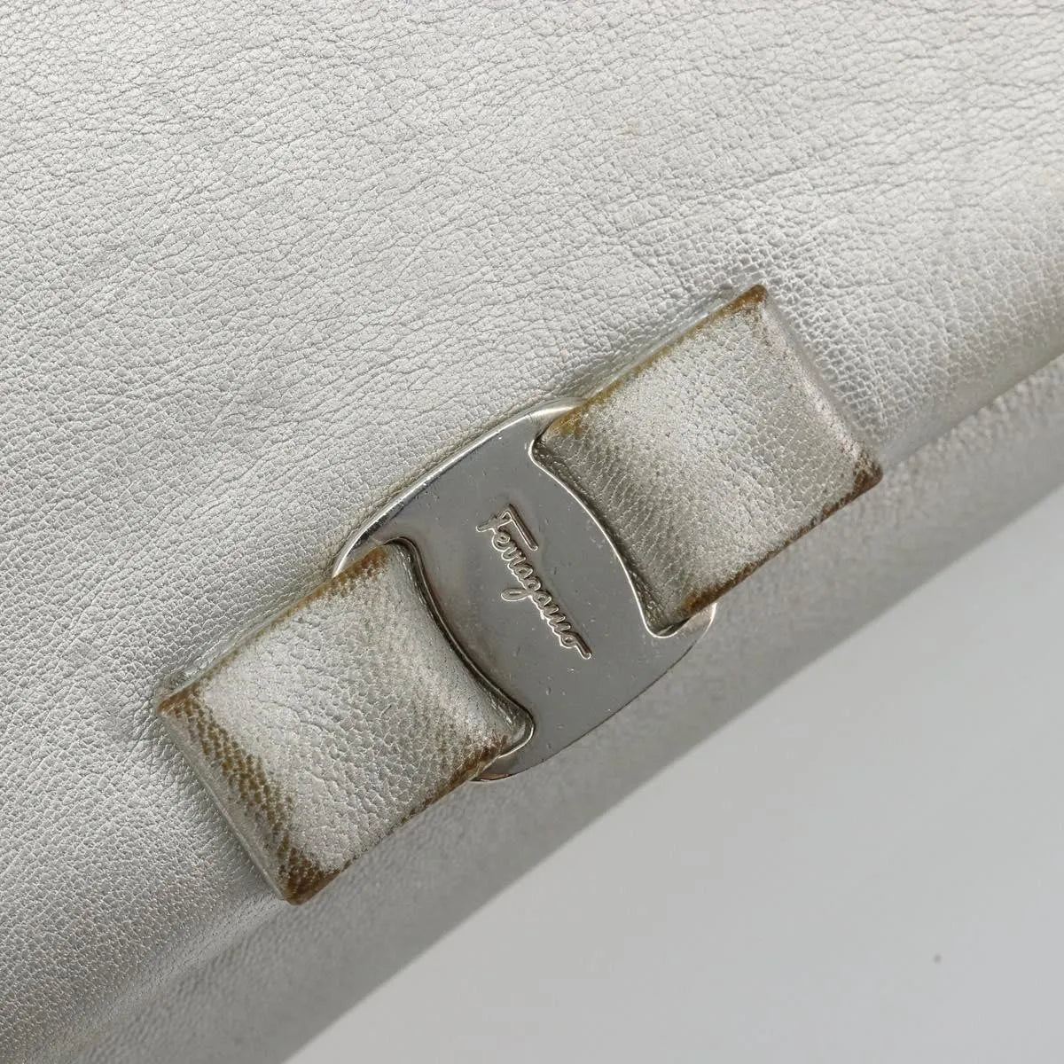 Salvatore Ferragamo Vara Chain Flap Leather, Silver, Leather, Shoulder Bag