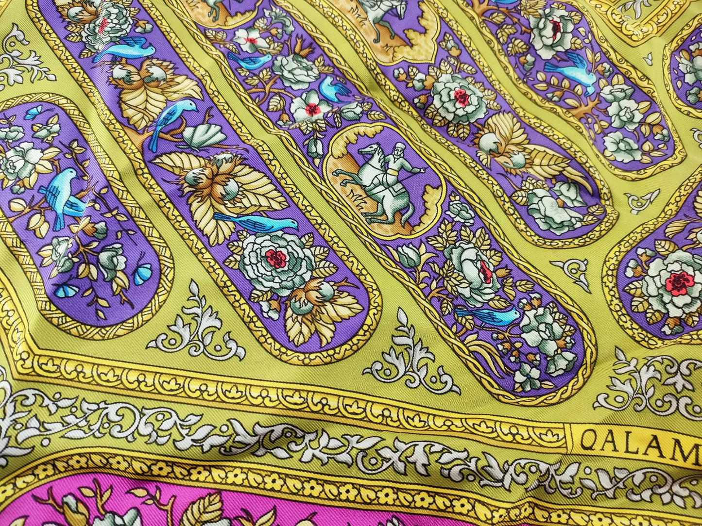 Hermes Carré 90 Silk multicolor, Multicolour, Silk, Scarf