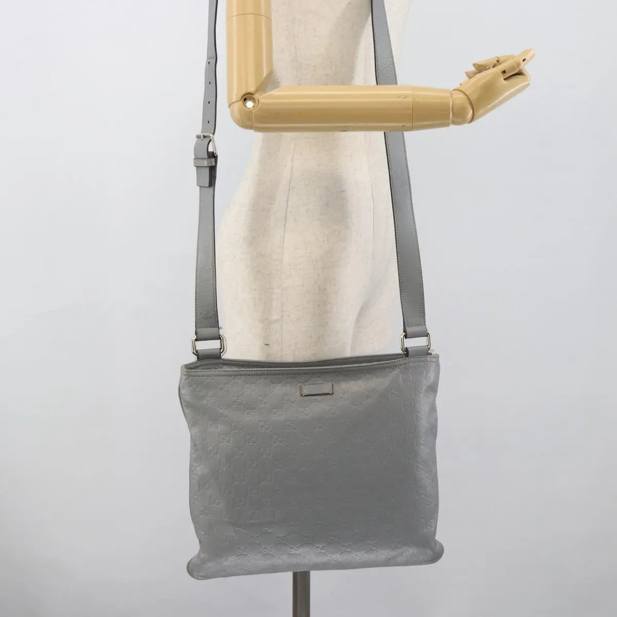 Gucci Zip Top Messenger Guccissima Leather, Gray, Canvas, Shoulder Bag