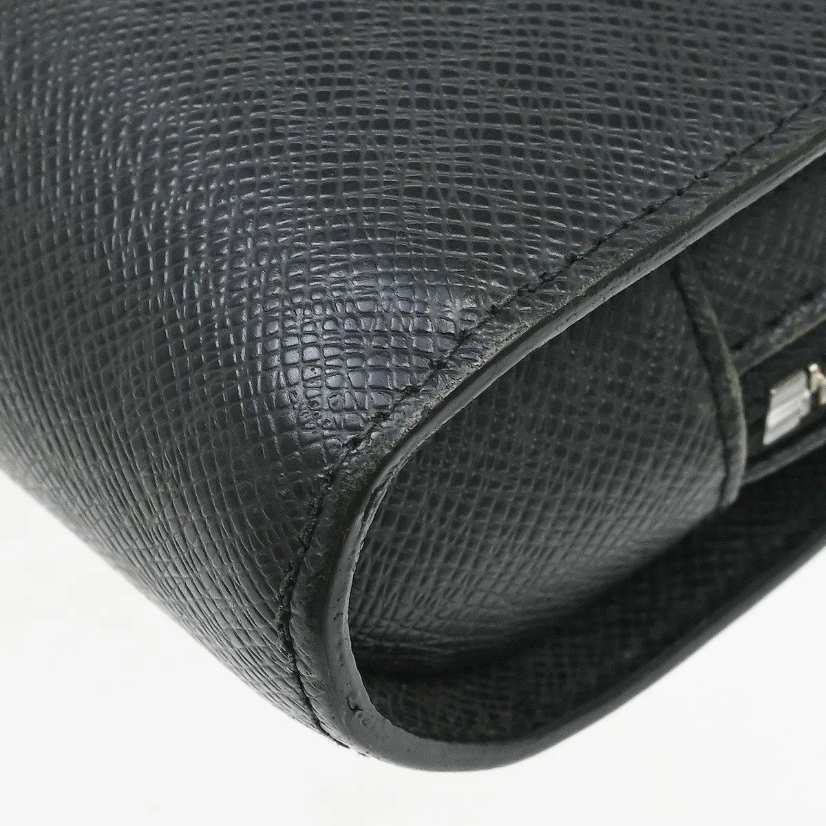 Louis Vuitton Pochette Baikal Clutch Taiga Leather, Black, Leather, Clutch