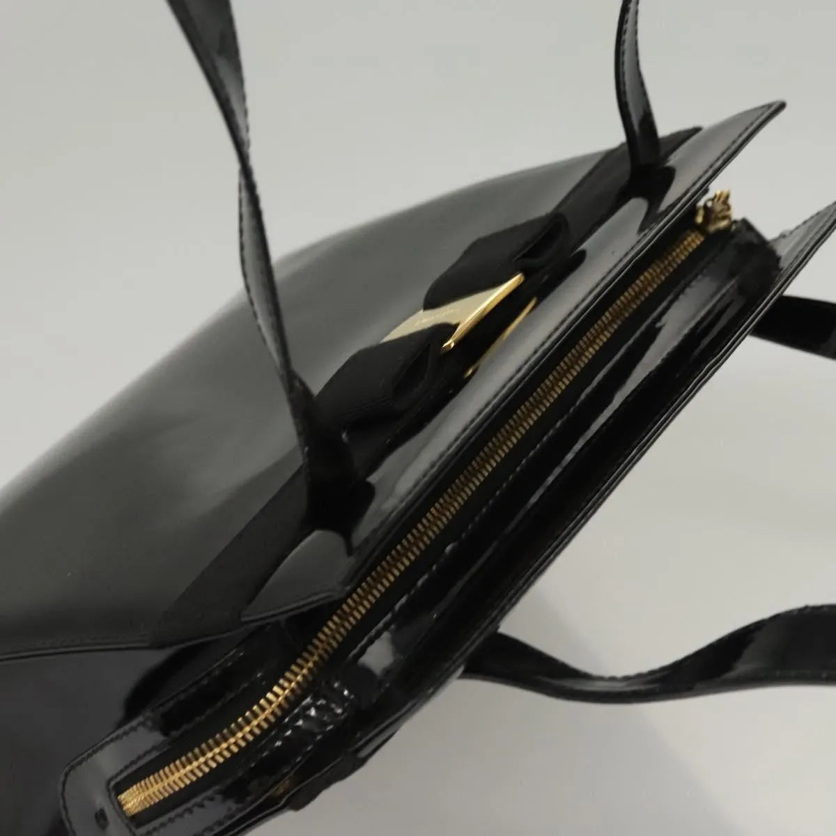Salvatore Ferragamo Vala Patent Leather, Black, Patent Leather, Shoulder Bag