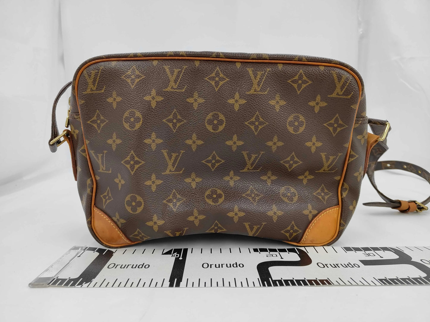Louis Vuitton Nil Messenger Monogram Canvas, Multicolour, Canvas, Handbag