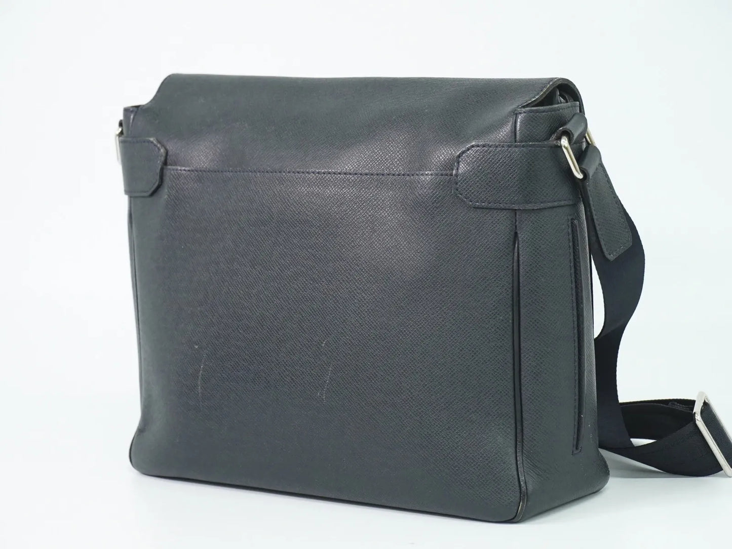 Louis Vuitton Roman Taiga Leather, Navy, Leather, Shoulder Bag