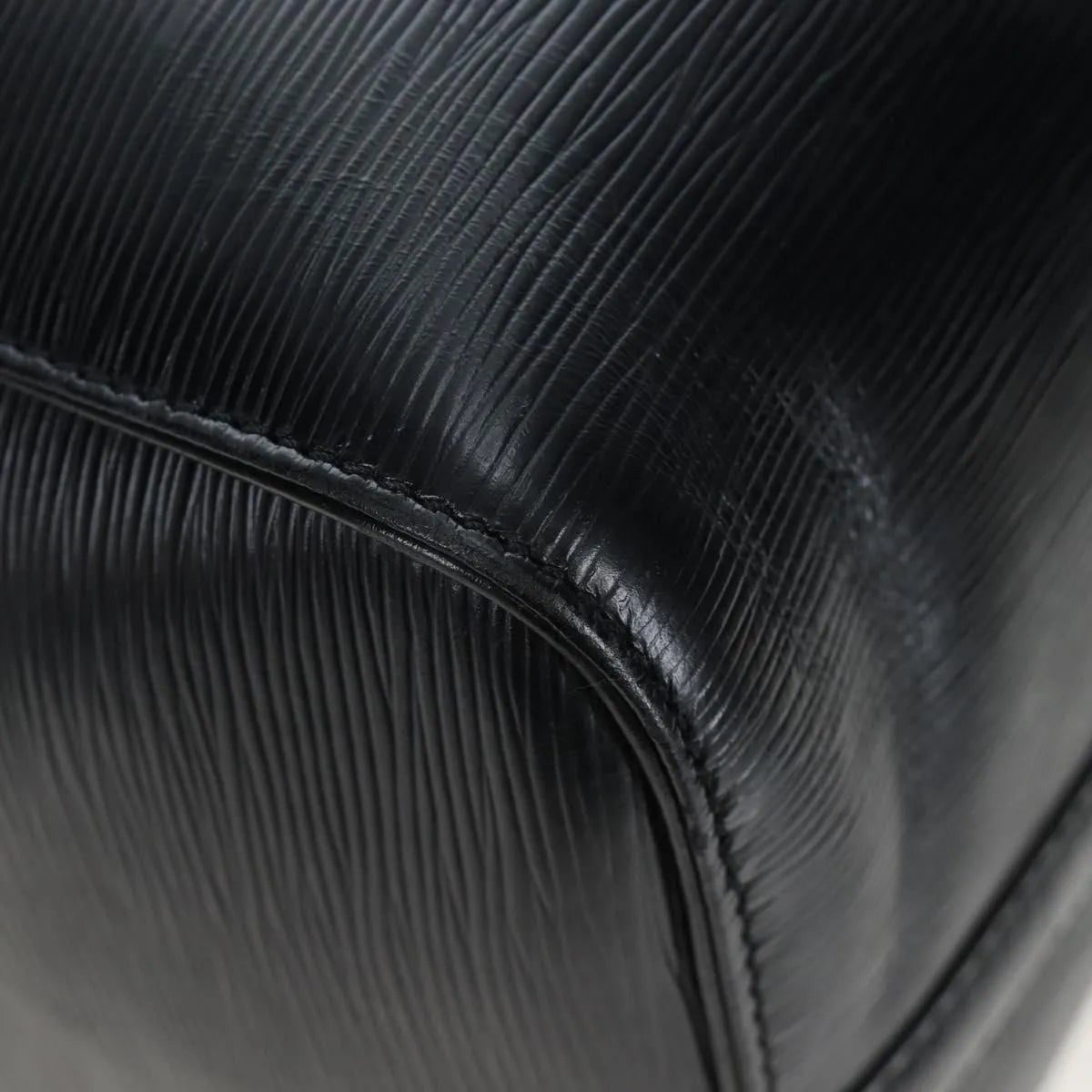 Louis Vuitton Keepall Epi, Black, Leather, Travel Bag