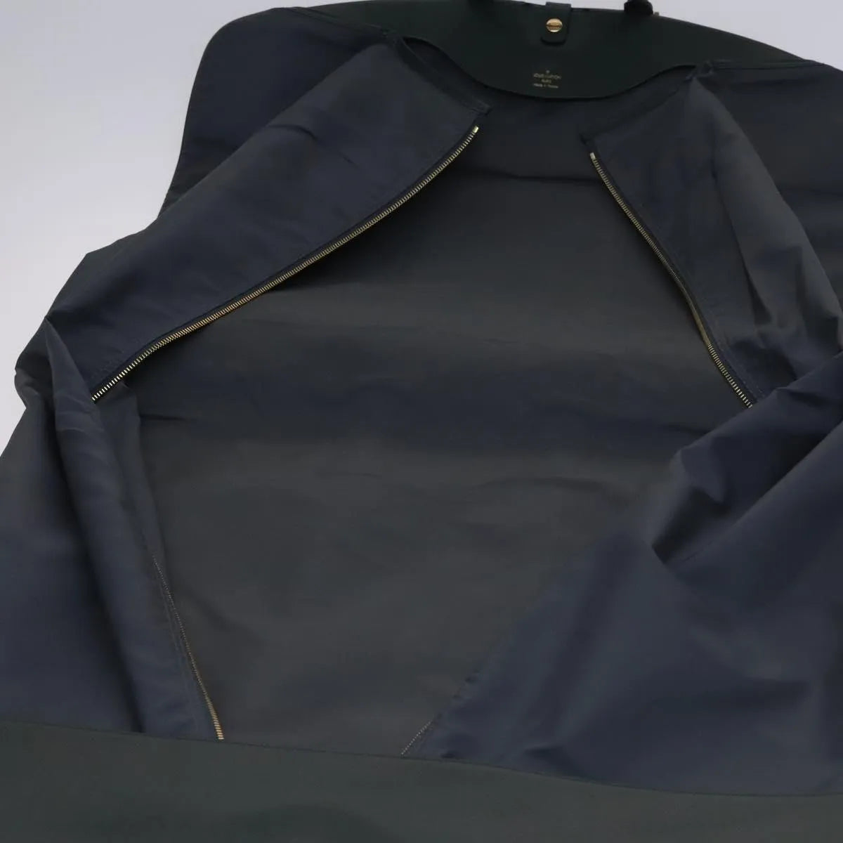 Louis Vuitton Garment Cover Taiga Leather, Other, Leather, Travel Bag