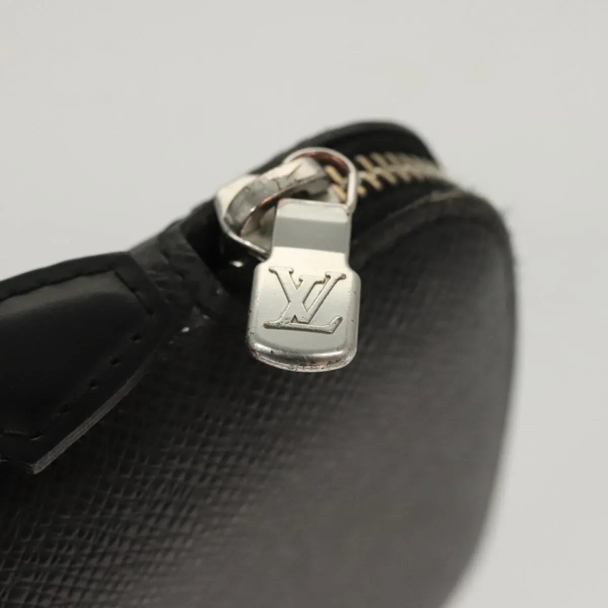 Louis Vuitton Atoll Organizer Taiga Leather, Gray, Leather, Wallet