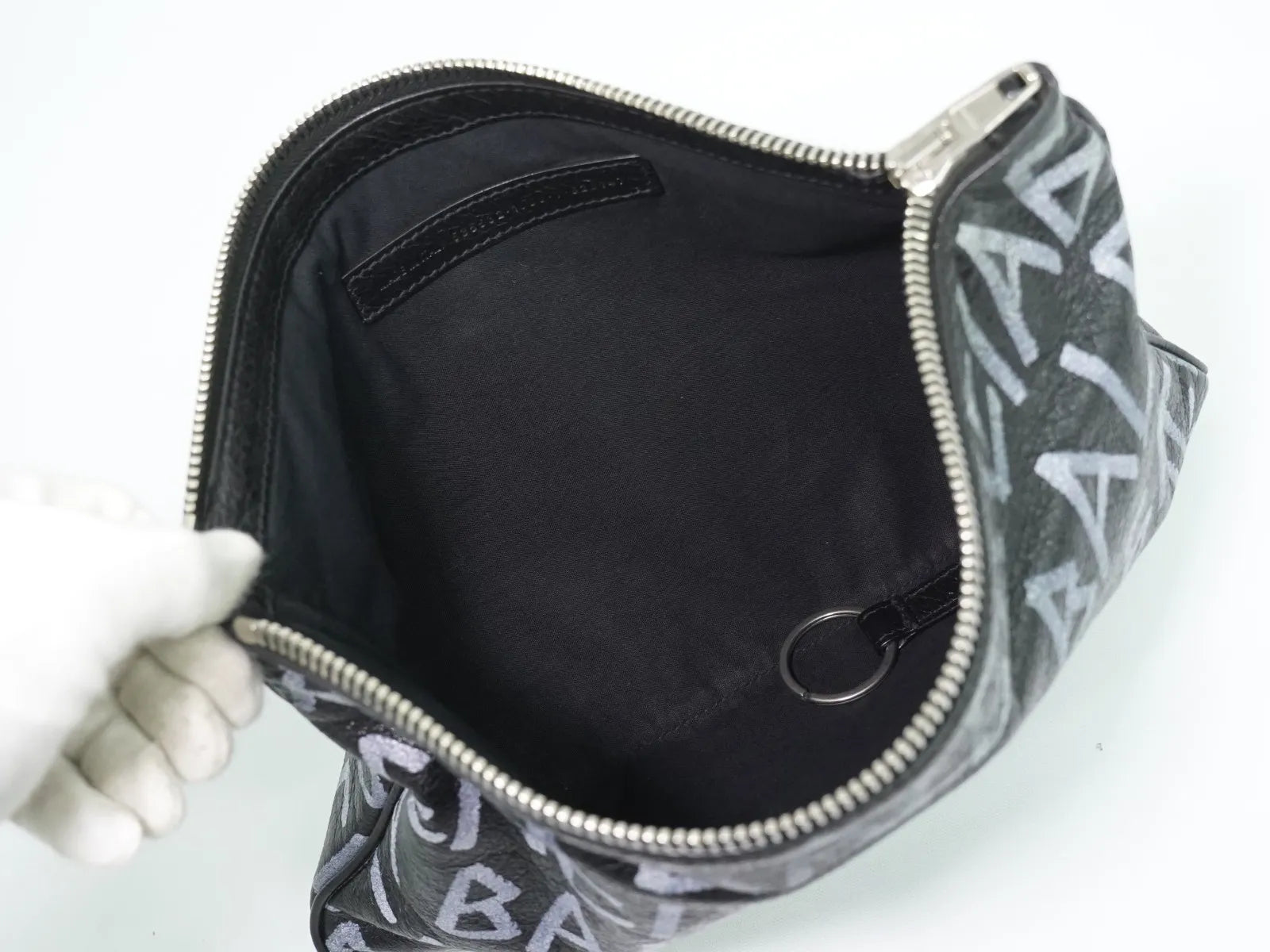 Balenciaga Graffiti Leather, Black, Leather, Clutch