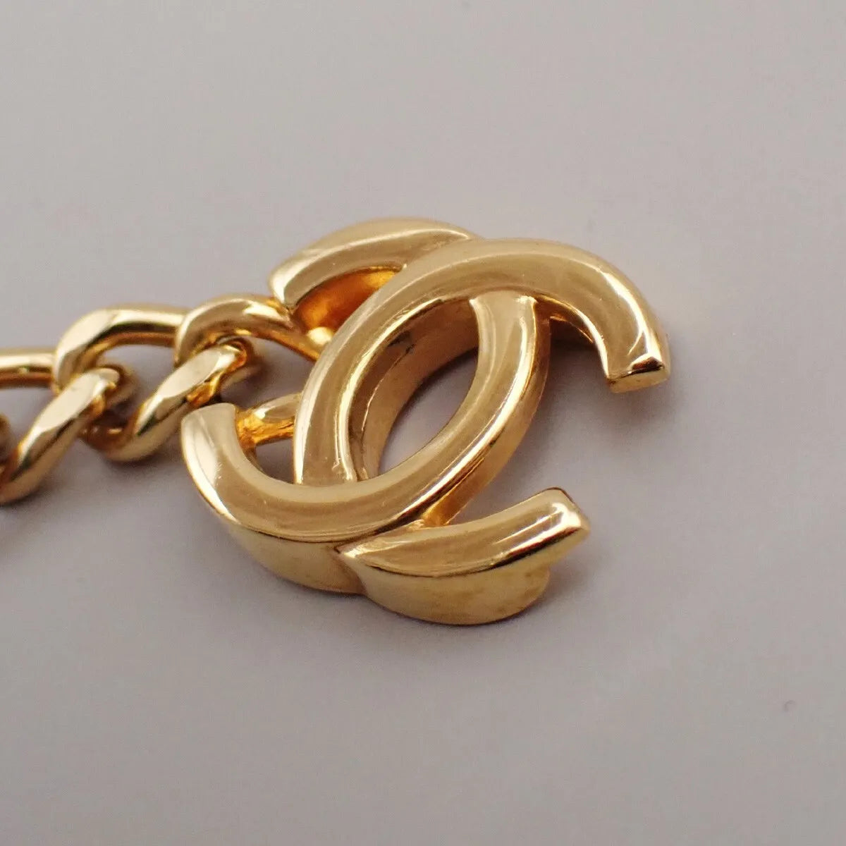 Chanel Vintage Turnlock Reissue Chain Metal, Gold, Gold Plated, Clutch