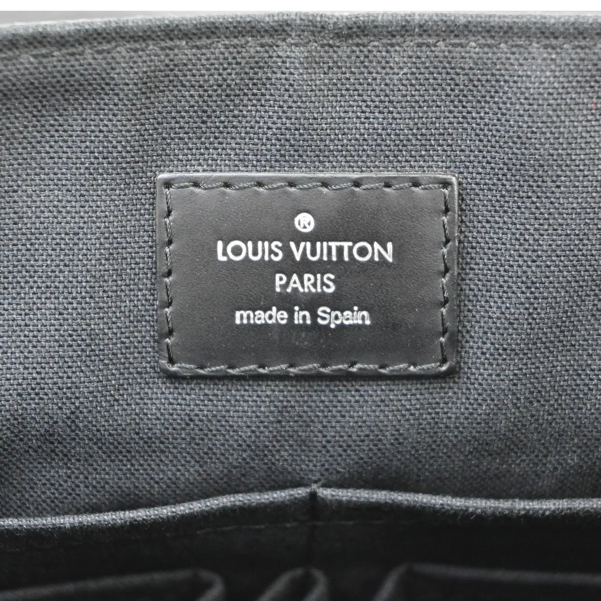 Louis Vuitton District Messenger Damier Graphite, Black, Canvas, Shoulder Bag
