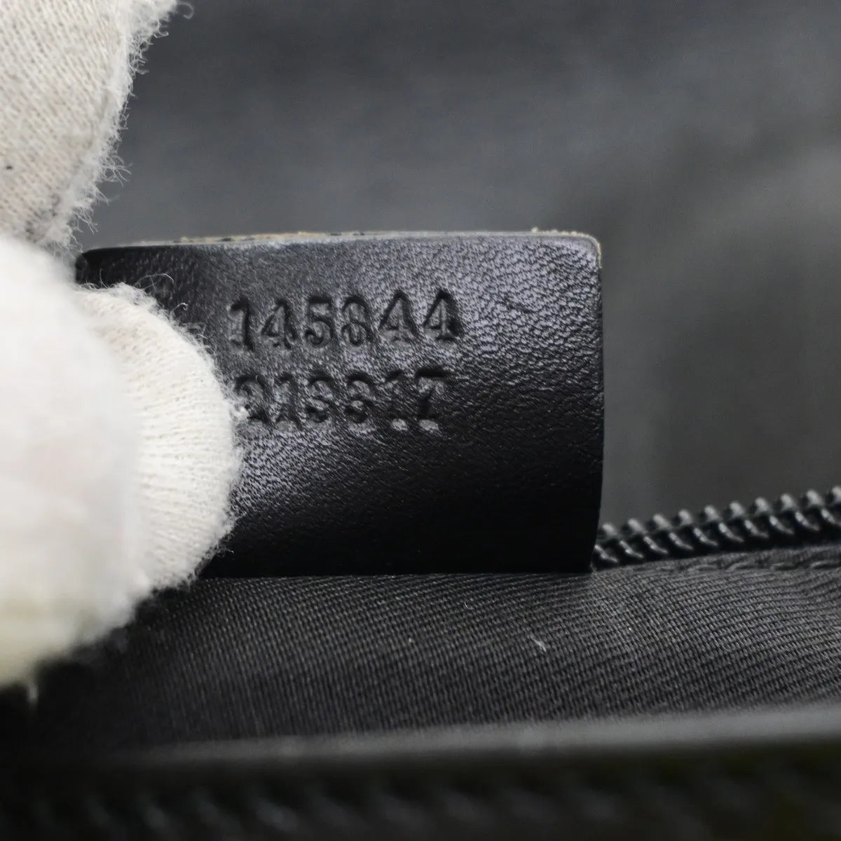 Gucci Flap Messenger Bag (Outlet) Guccissima Leather, Black, Leather, Shoulder Bag