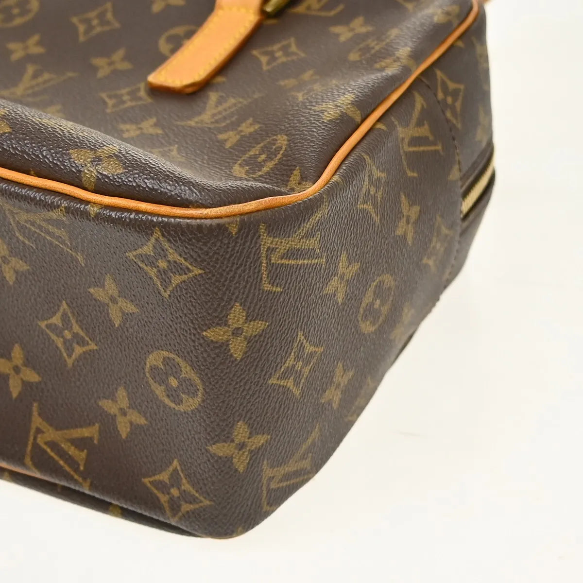 Louis Vuitton Cite Monogram Canvas, Brown, Canvas, Shoulder Bag