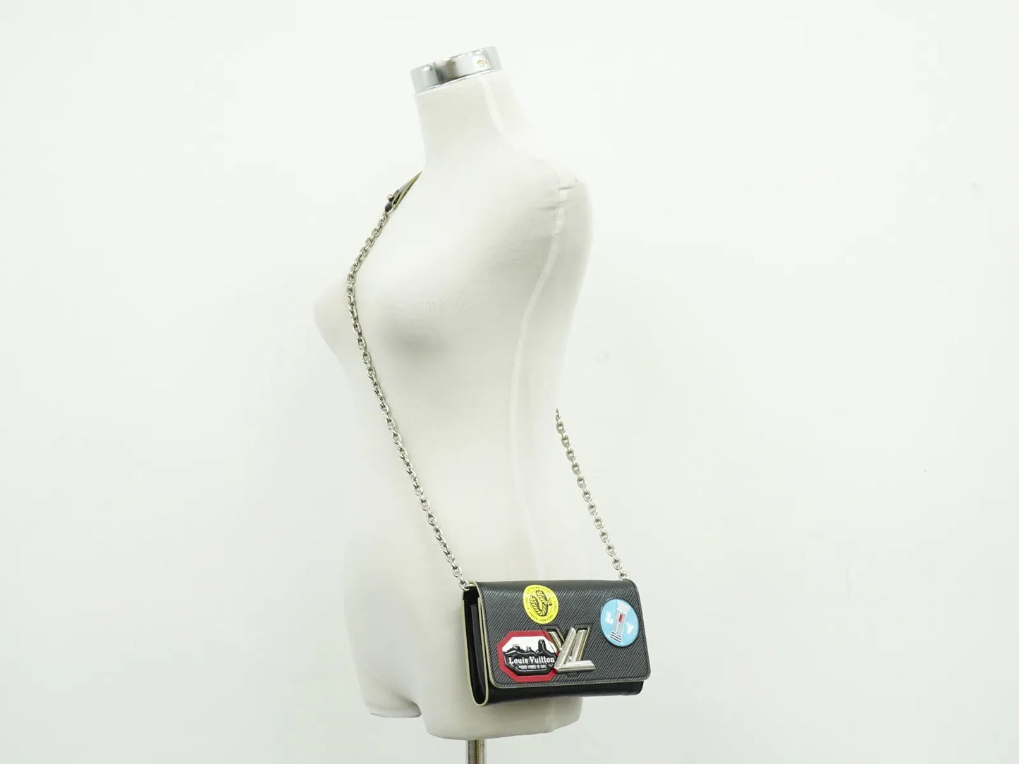 Louis Vuitton Twist Chain Limited Edition World Tour Epi Leather, Black, Leather, Shoulder Bag