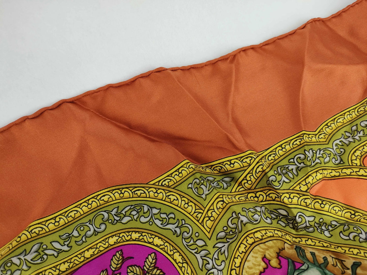 Hermes Carré 90 Silk multicolor, Multicolour, Silk, Scarf