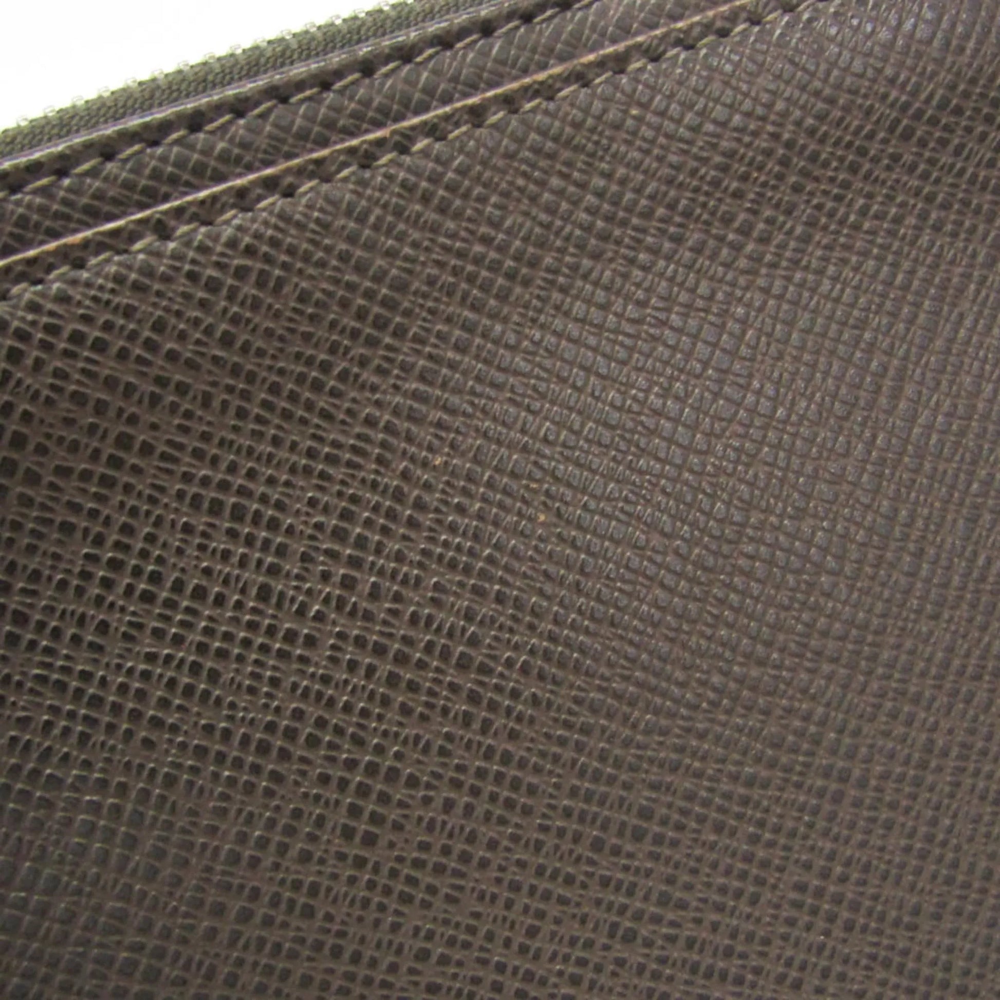 Louis Vuitton Pochette Baikal Clutch Taiga Leather, Gray, Leather, Clutch