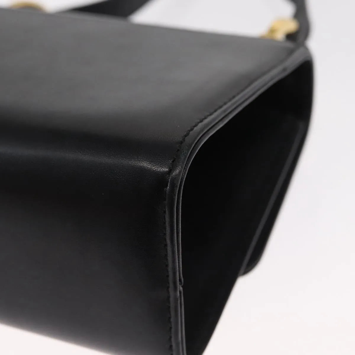 Salvatore Ferragamo Gancini Flap Leather, Black, Leather, Shoulder Bag