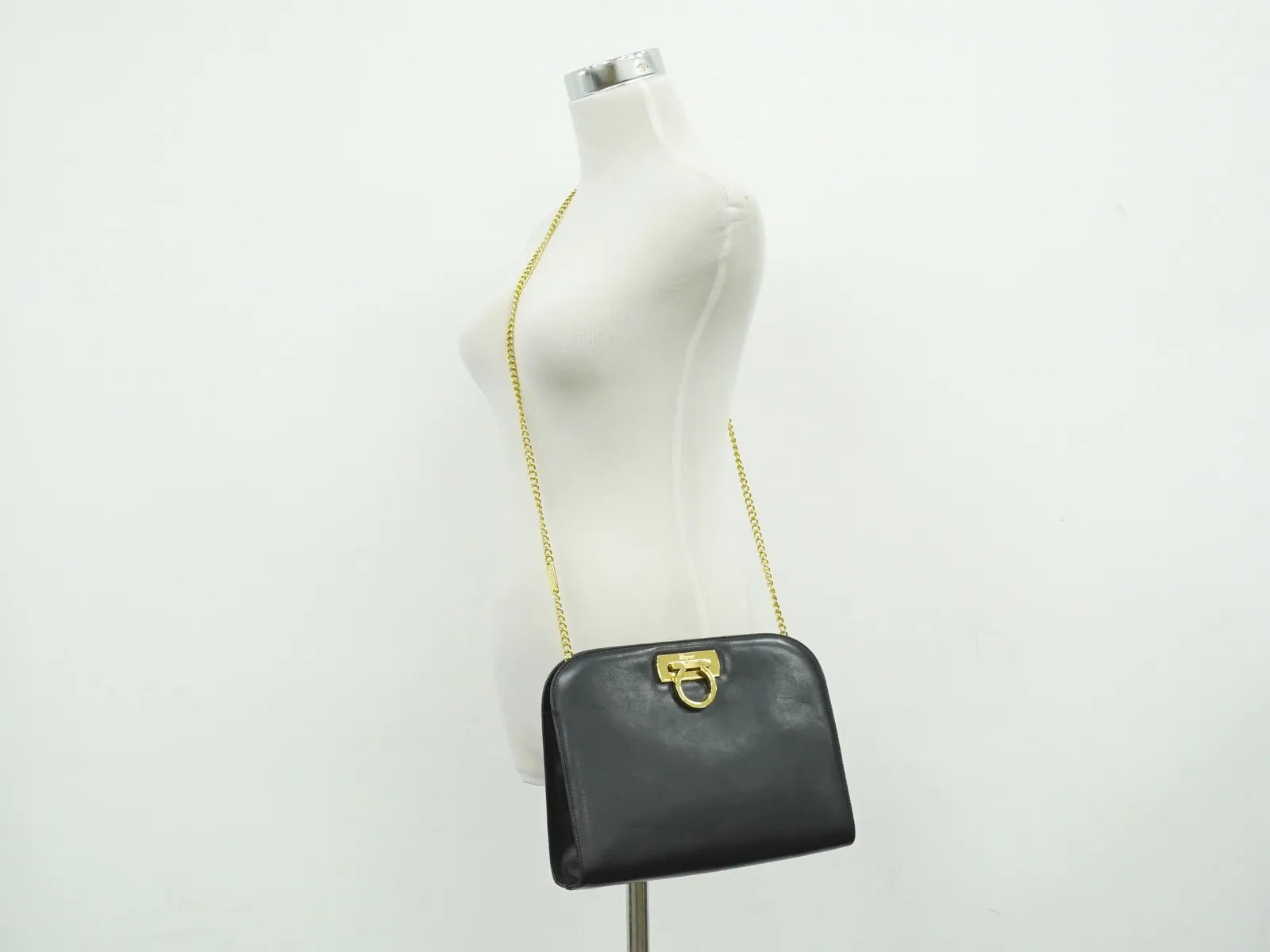 Salvatore Ferragamo Vintage Gancini Chain Leather, Black, Leather, Shoulder Bag