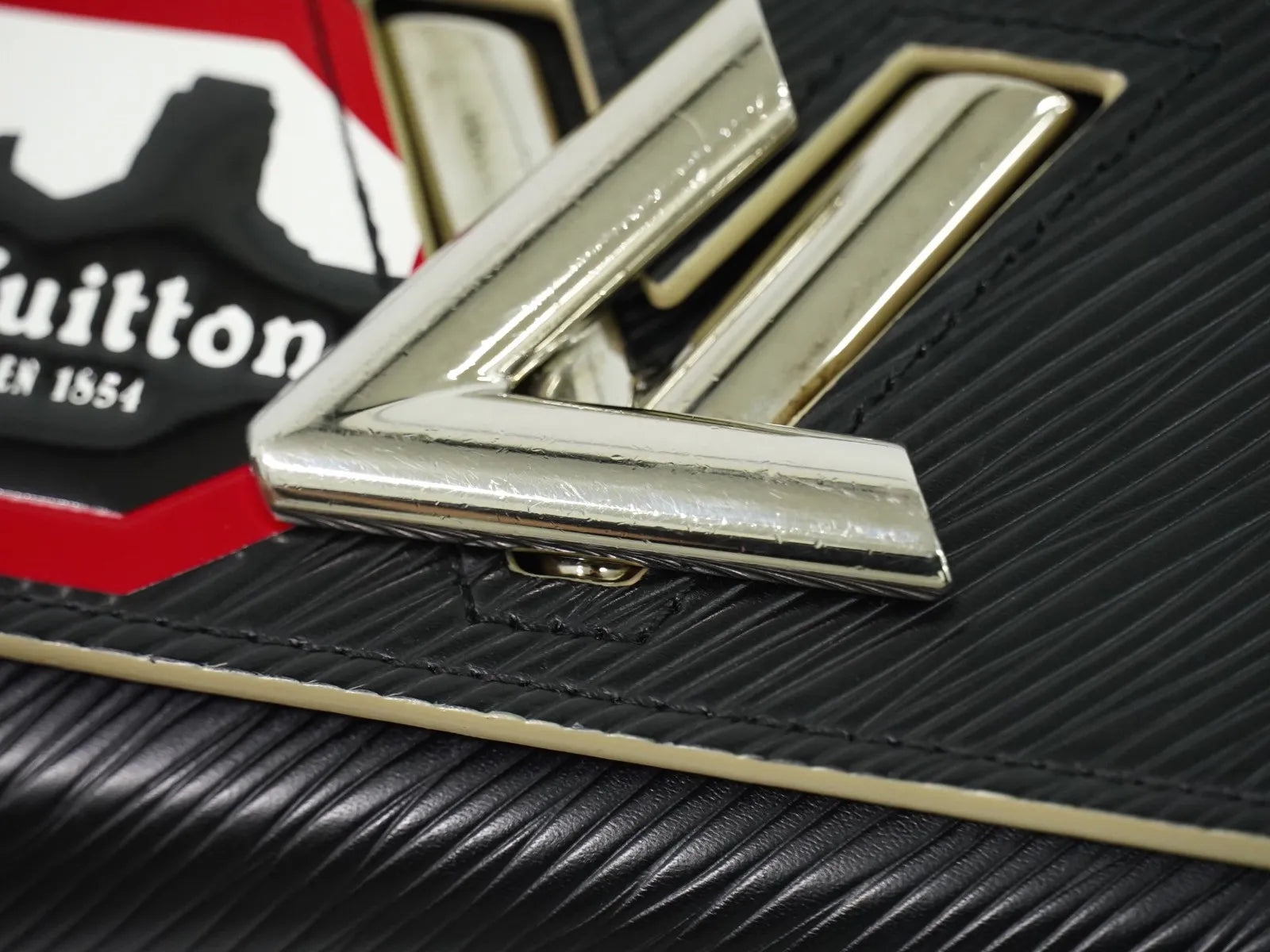 Louis Vuitton Twist Chain Limited Edition World Tour Epi Leather, Black, Leather, Shoulder Bag