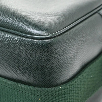 Louis Vuitton Reporter Taiga Leather, Green, Leather, Shoulder Bag