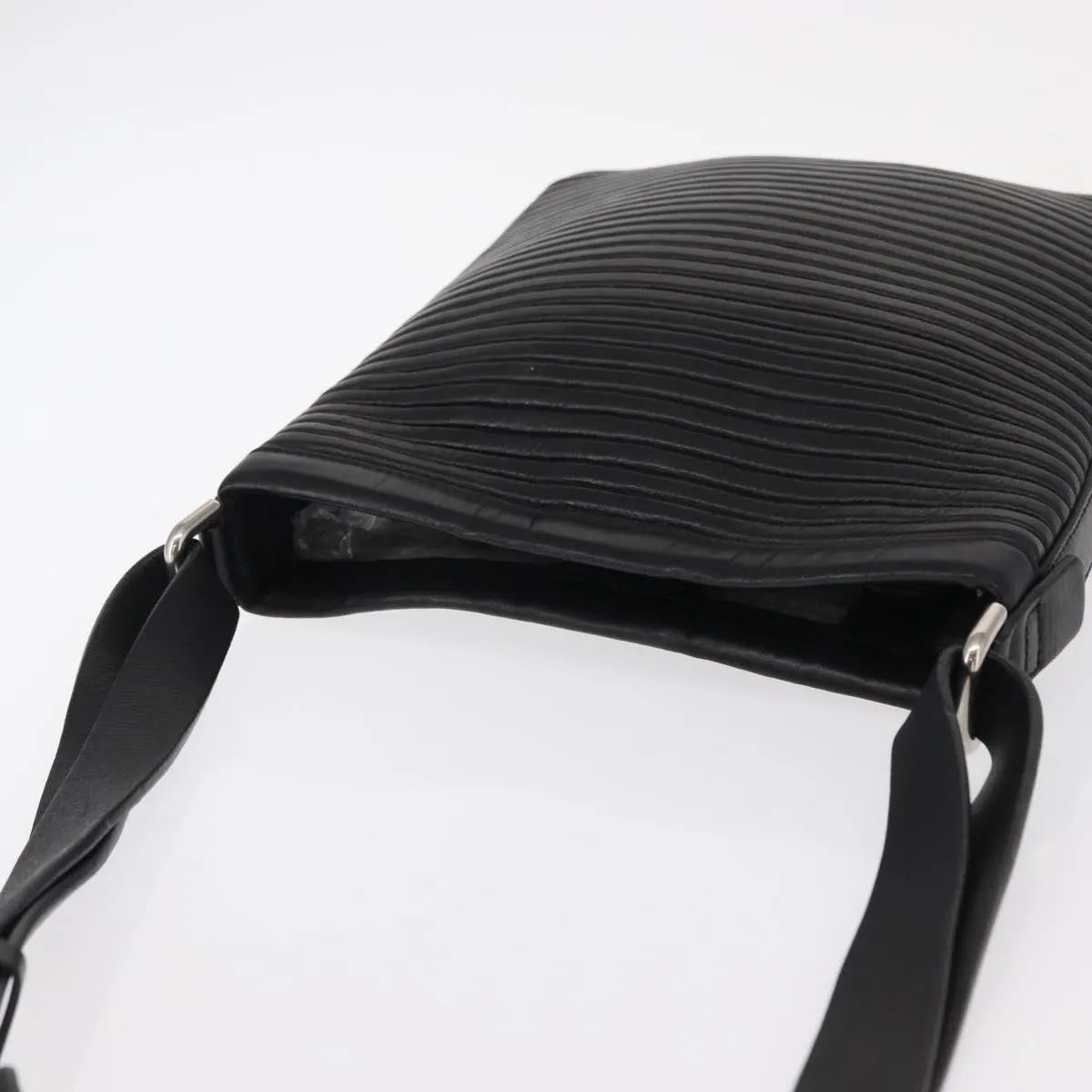 Salvatore Ferragamo Gancini Leather, Black, Leather, Shoulder Bag