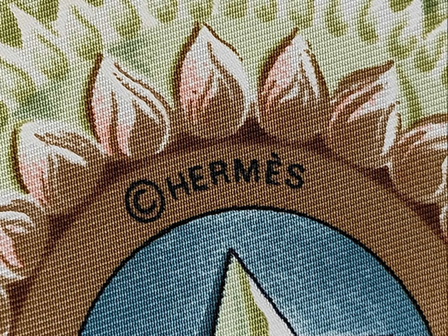 Hermes Carré 90 Silk multicolor, Multicolour, Silk, Scarf