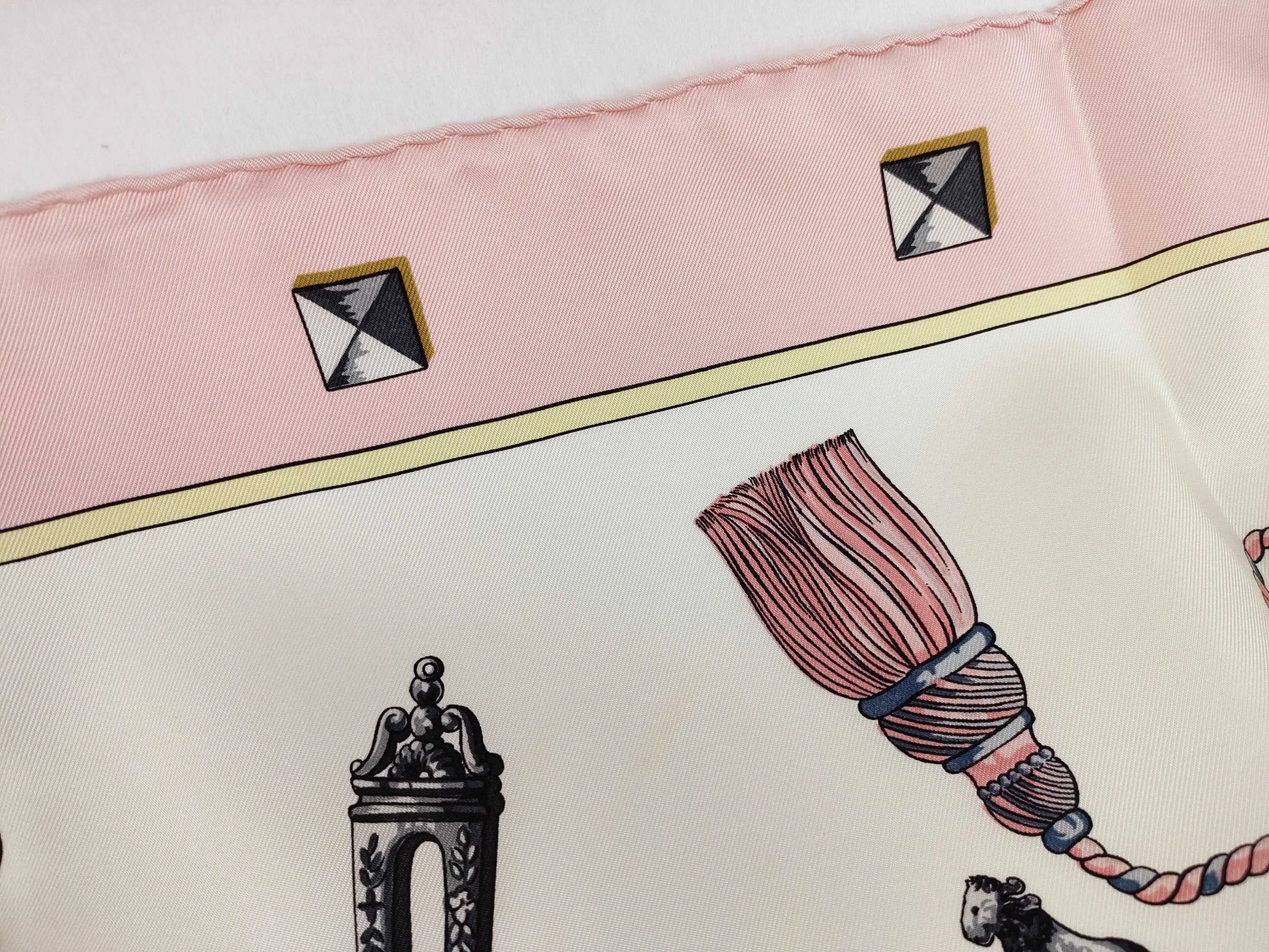 Hermes Carré 90 Silk multicolor, Print, Silk, Scarf