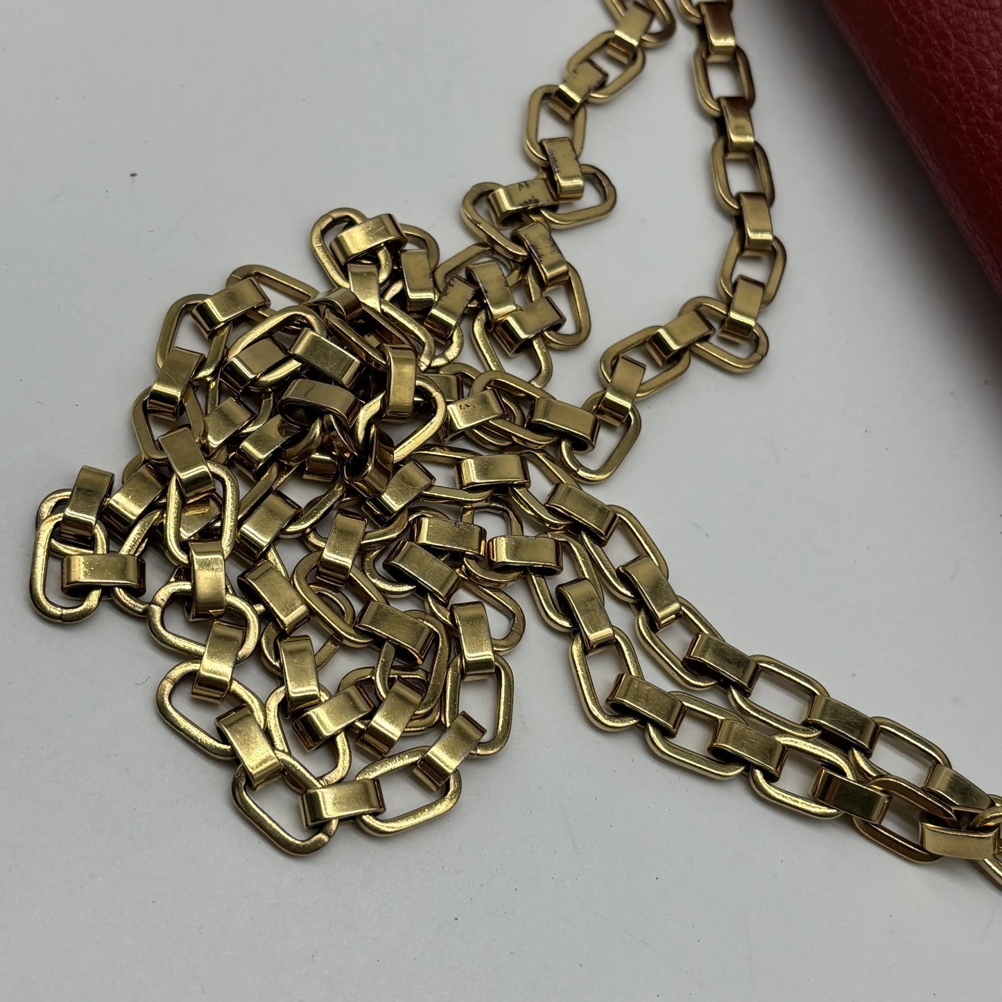 Louis Vuitton Pallas Chain Shoulder Monogram Canvas and Calfskin, Brown, Canvas, Clutch